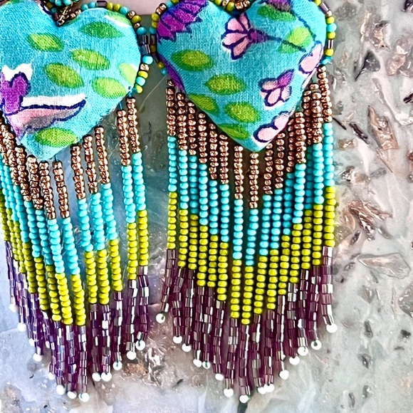 NWT Deepa Gurnani Beaded Heart Fringe Chandeliers - Picture 12 of 15